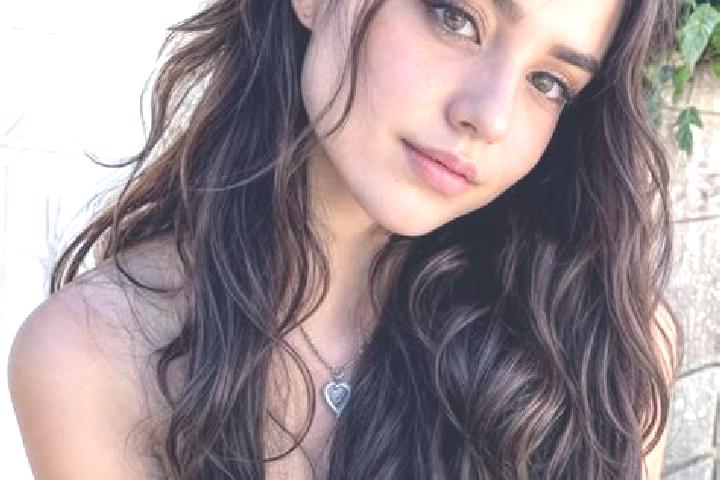 Emma, 39, a auburn amber-eyed mixed companion based in Ciudad Tecun Uman. Offering OWO, Massage, Tantra, A-Level. Available for incall and outcall, overnight...