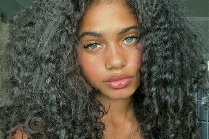 Emma, 39, a brunette blue-eyed ebony companion based in Zumarraga. Offering Striptease, Overnight, Deep French Kissing, Massage. Available for incall and out...