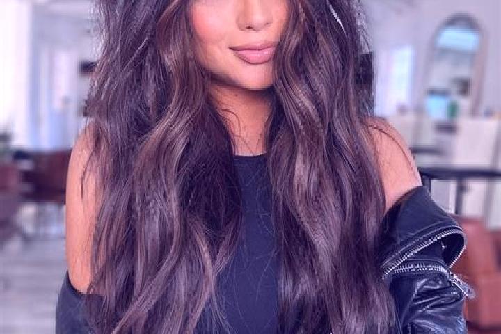 Emma, 39, a brunette dark-eyed ebony companion based in Gdov. Offering Tantra, Duos, Overnight. Available for incall and outcall, day and evening dates.