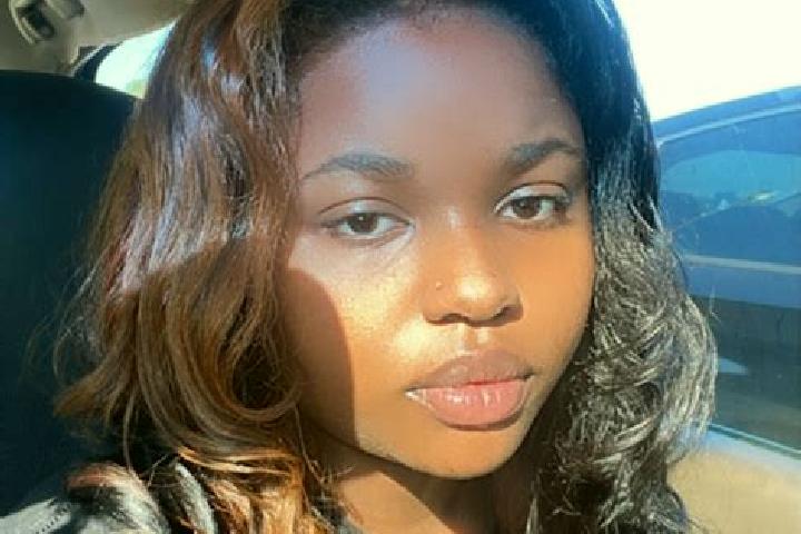 Emma, 39 — Escort in Claflin, United States