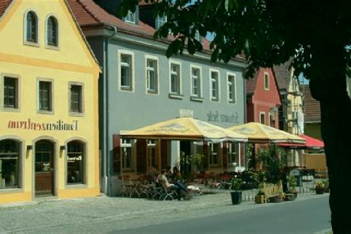 Emma, 39 — Escort in Radebeul, Germany