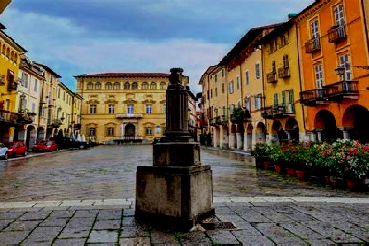 Emma, 39 — Escort in Vigliano Biellese, Italy