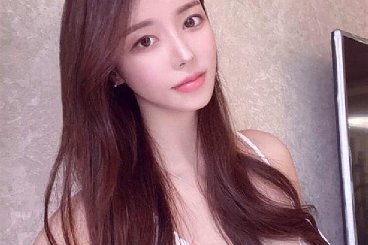 Emma, 39 — Escort in Xiayingzi, China