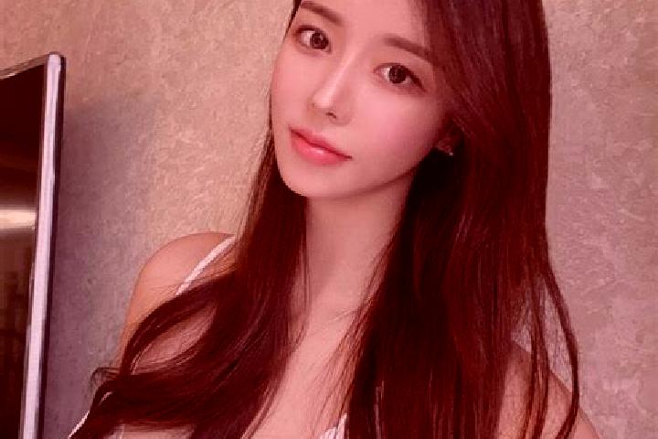 Emma, 39 — Escort in Xigaoshan, China
