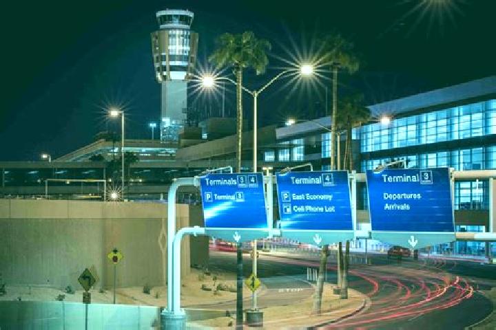 escort Airport Heights