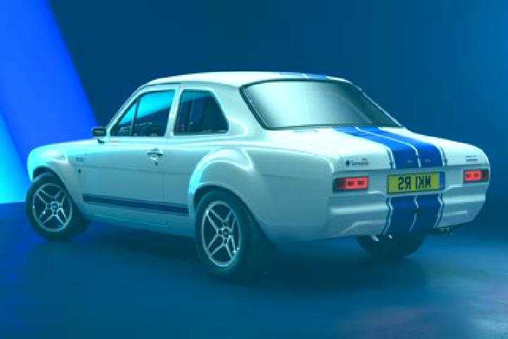 escort Akayao
