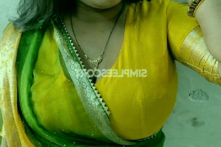 escort Akbarpur