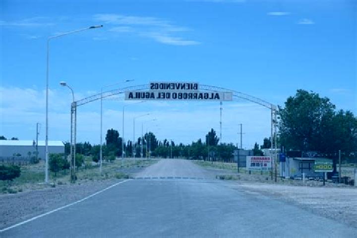 escort Algarrobo del Aguila