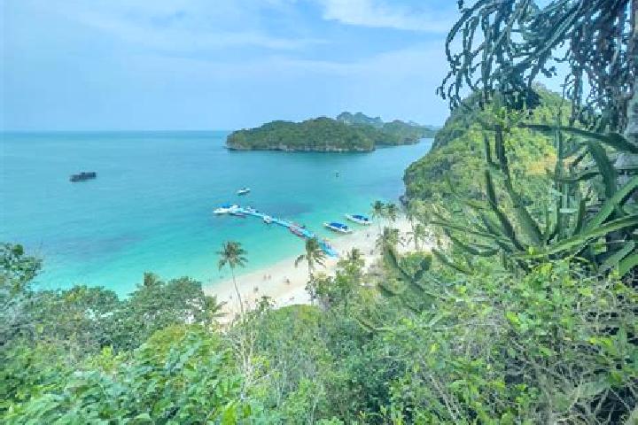 escort Ang Thong