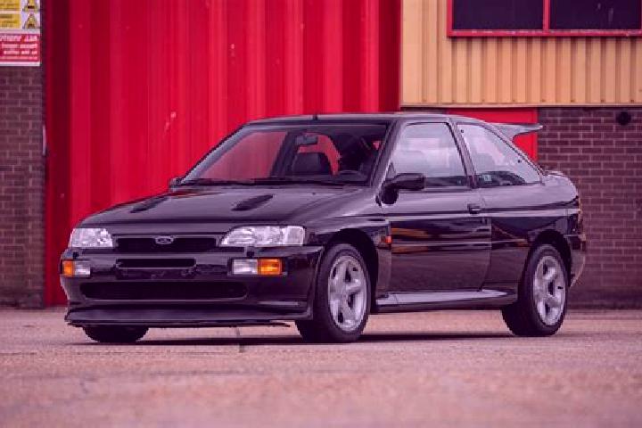 escort Angliers