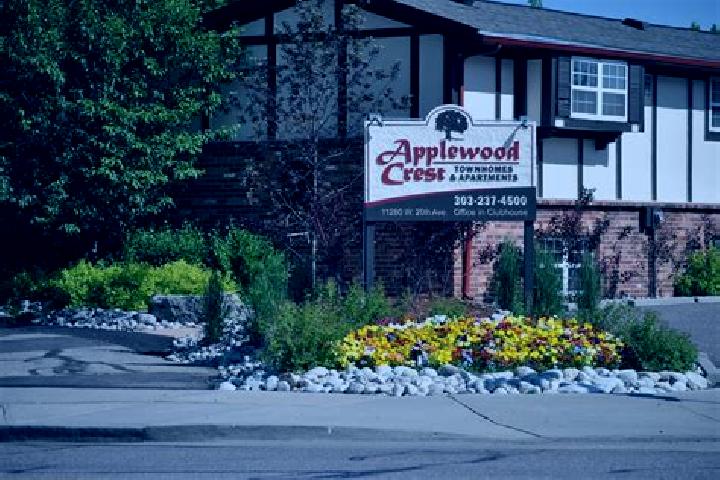 escort Applewood