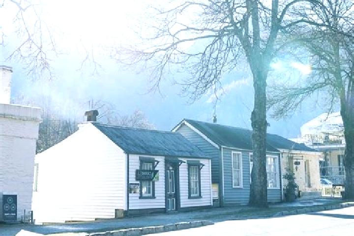 escort Arrowtown
