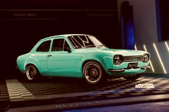 escort Avully