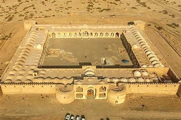 escort Bandar-e Deyr