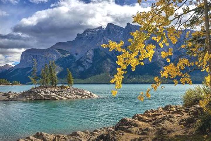 escort Banff