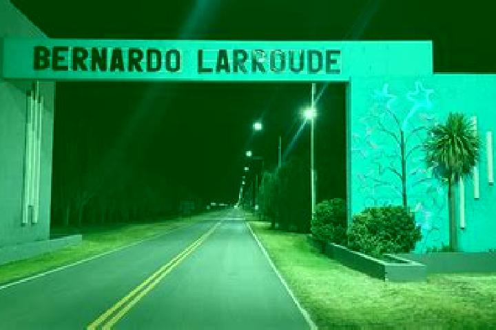 escort Bernardo Larroude