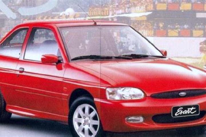 escort Biddestone