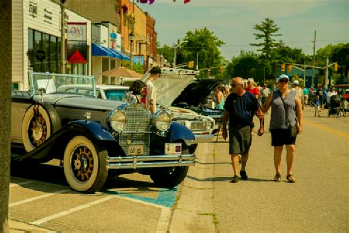 escort Blenheim