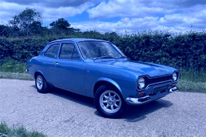 escort Blisworth