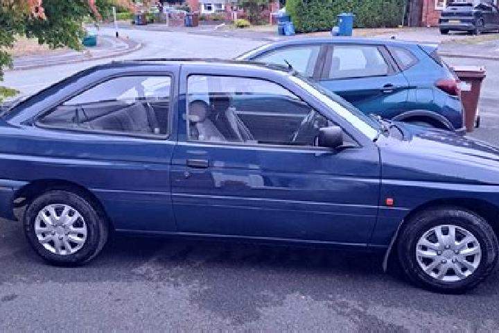 escort Blue Ball