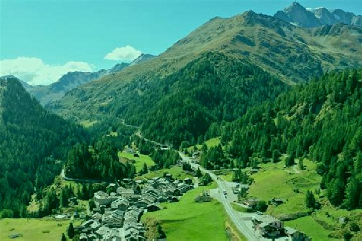 escort Bourg-Saint-Bernard