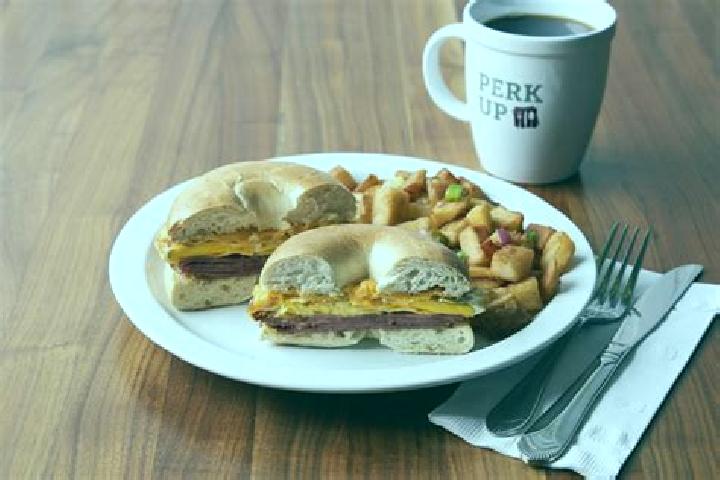 escort Breakfast Point