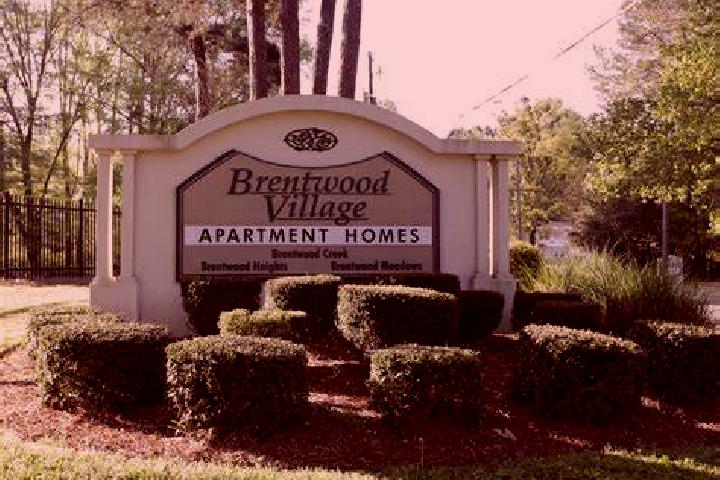 escort Brentwood Village