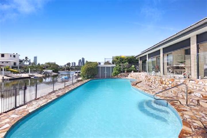 escort Broadbeach Waters