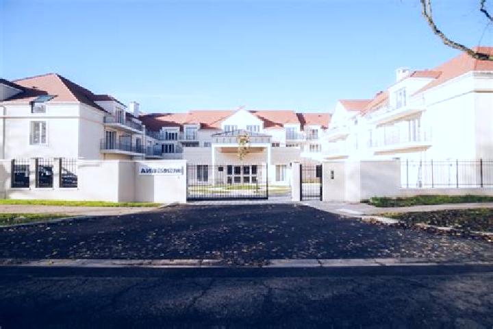 escort Bussy-Saint-Georges