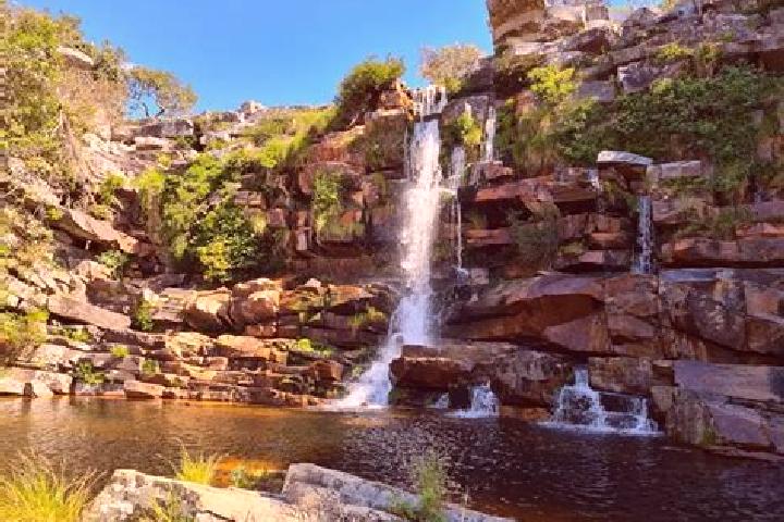 escort Cachoeira Dourada
