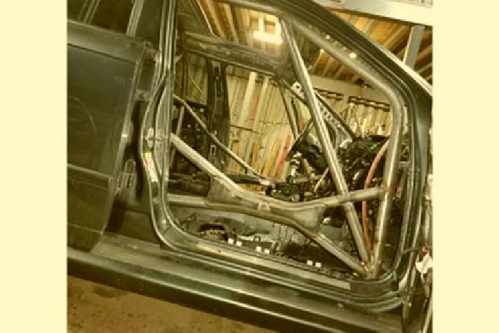 escort Cage Mazumbo