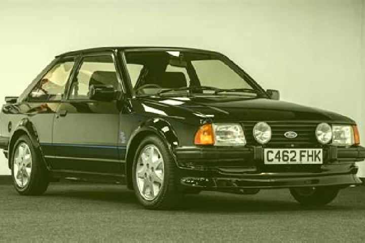escort Cairneyhill