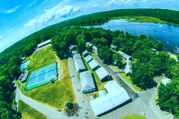 escort Camp Lake