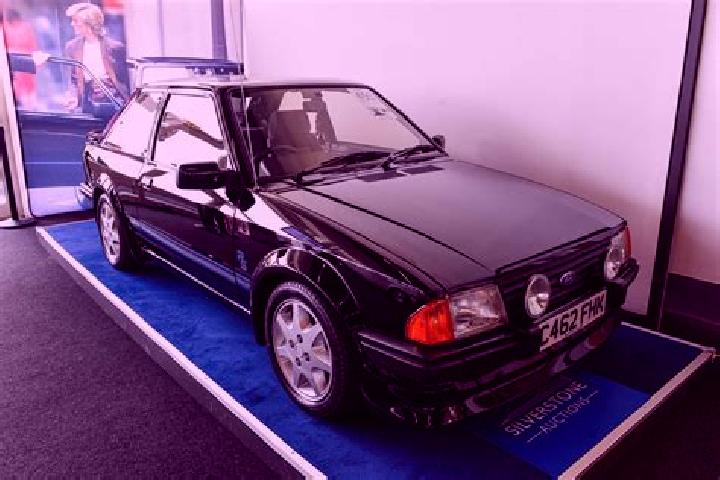 escort Carbrooke