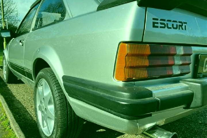 escort Carbunesti-Sat