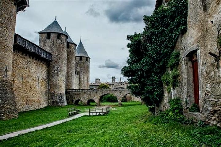 escort Carcassonne