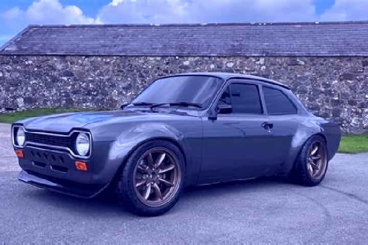 escort Carlux