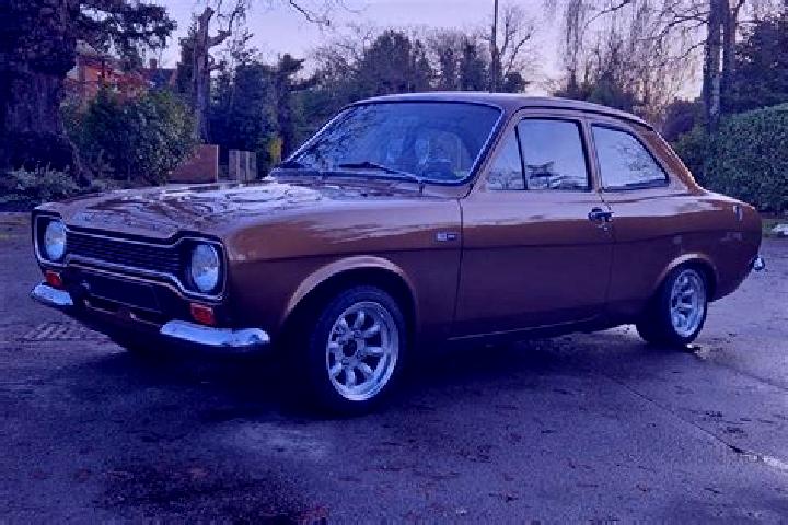 escort Carmacks
