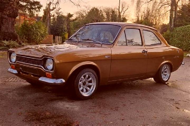 escort Carsoli