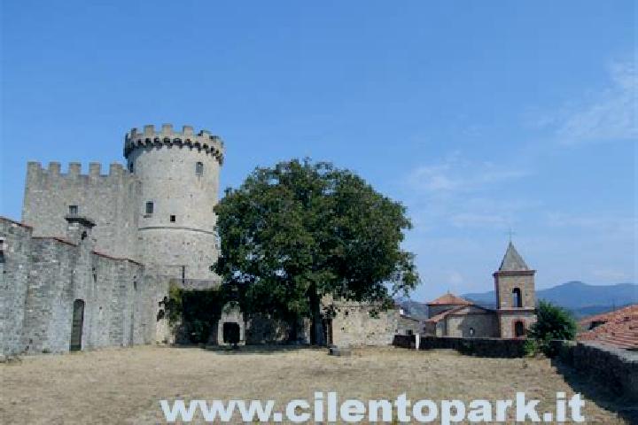 escort Castelnuovo Cilento