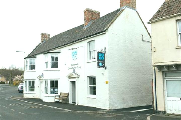 escort Castle Cary