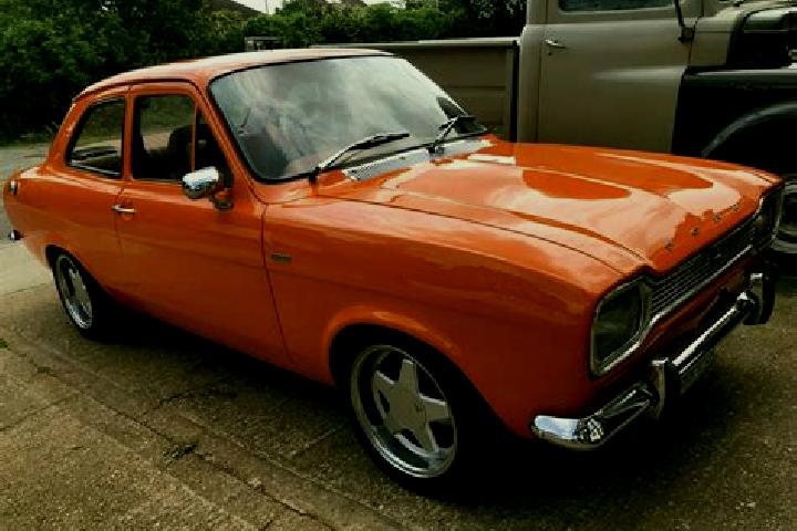 escort Cerilly