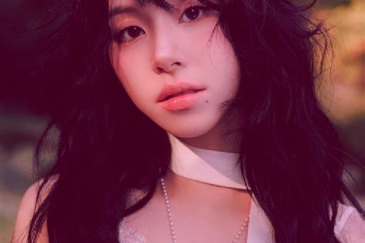 escort Chaeryong-up