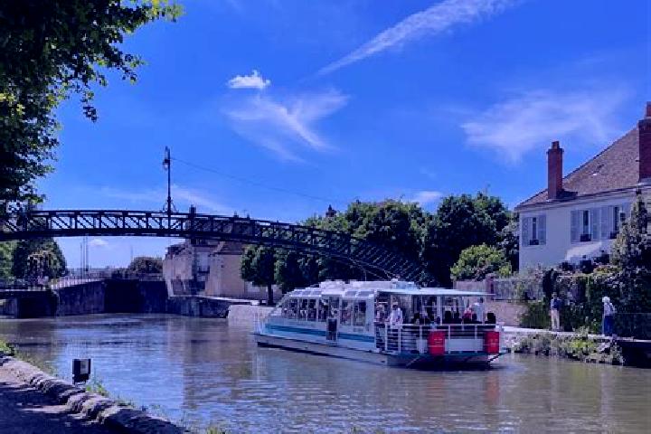 escort Chalette-sur-Loing