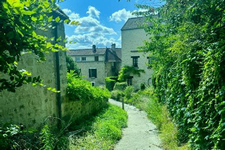 escort Champagne-sur-Oise
