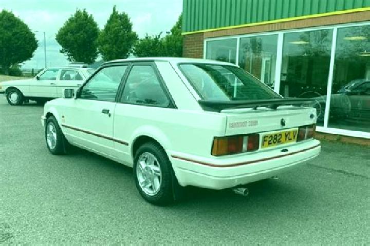 escort Champigny