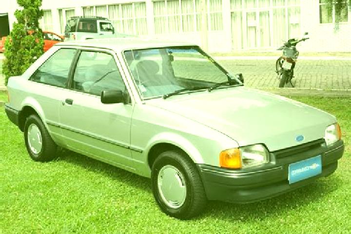 escort Charsonville