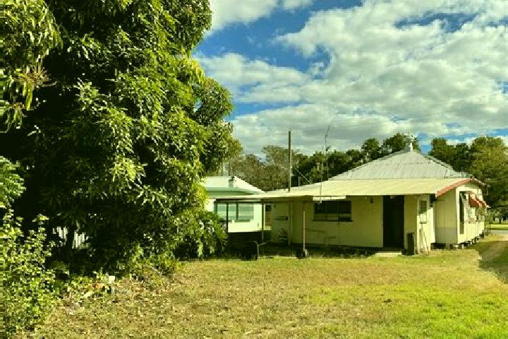 escort Charters Towers City