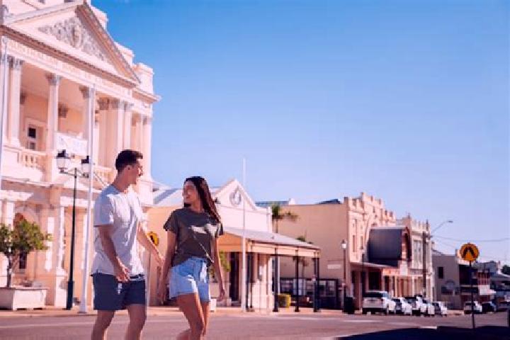 escort Charters Towers