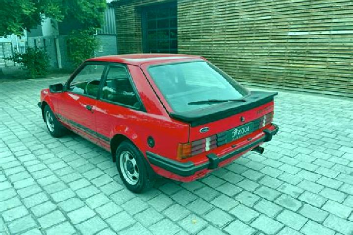 escort Chautara